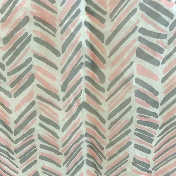 Shear Scarf Pink Gray Print Rectangle Rolled Edge 14"x 42" Unbranded Lightweight - Picture 1 of 6